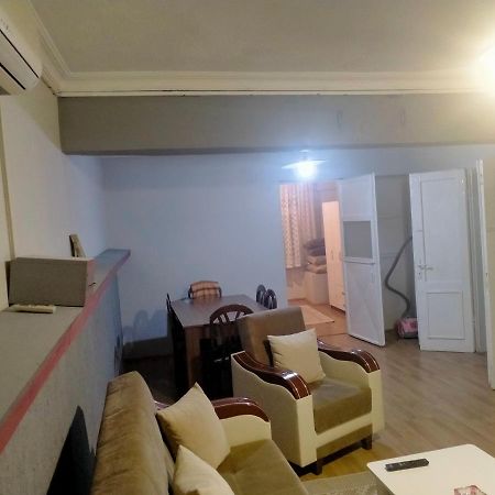 2 Bedrooms Central Area Located Appartment 1Floor Istanbul Exteriör bild